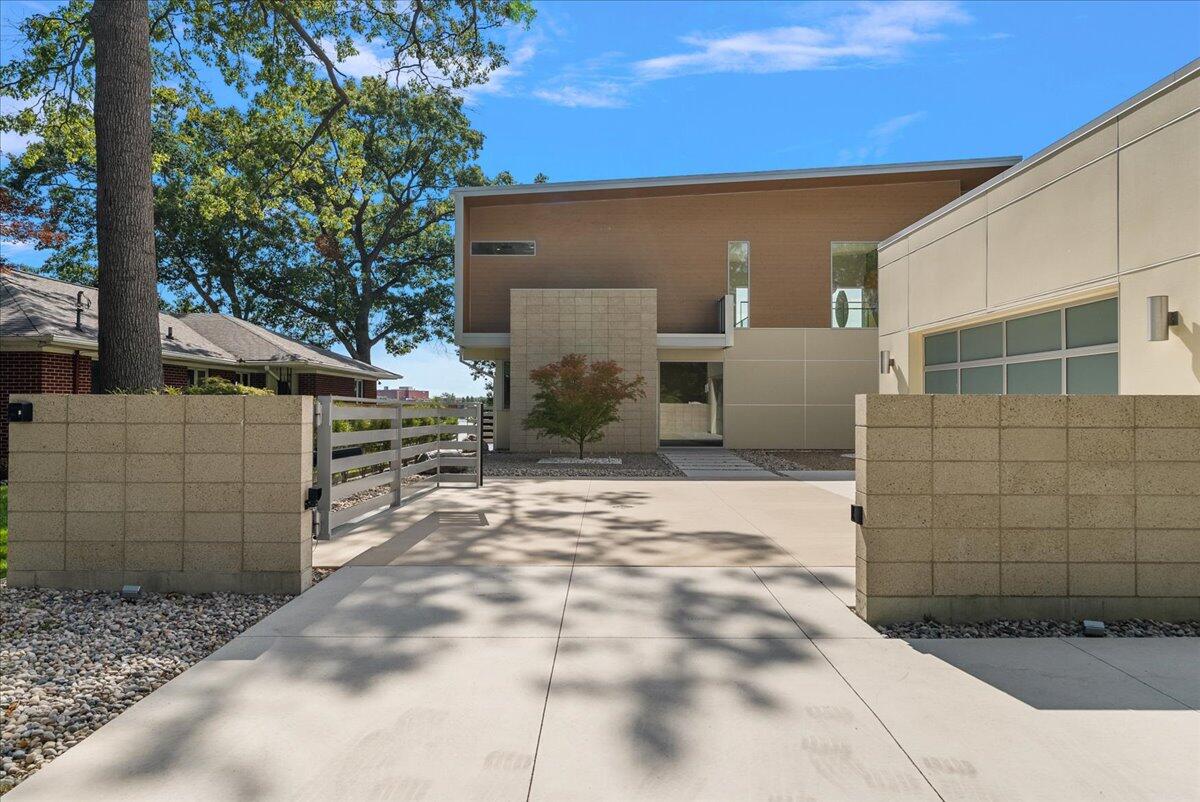 Holland, Michigan, 49424, United States, 3 Bedrooms Bedrooms, ,4 BathroomsBathrooms,Residential,For Sale,1948148