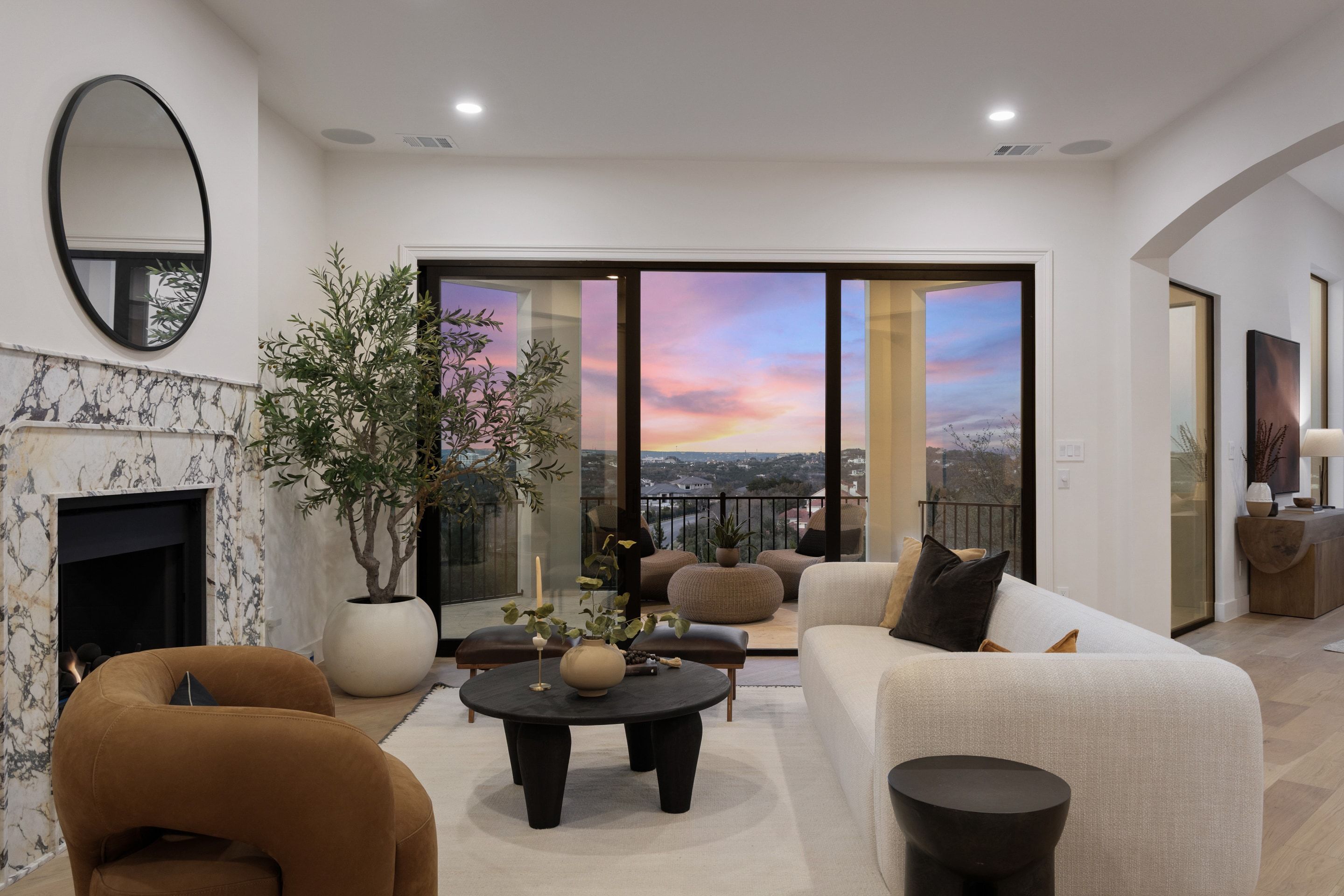  Privately Gated + Completely Reimagined in Barton Creek - 物件實景