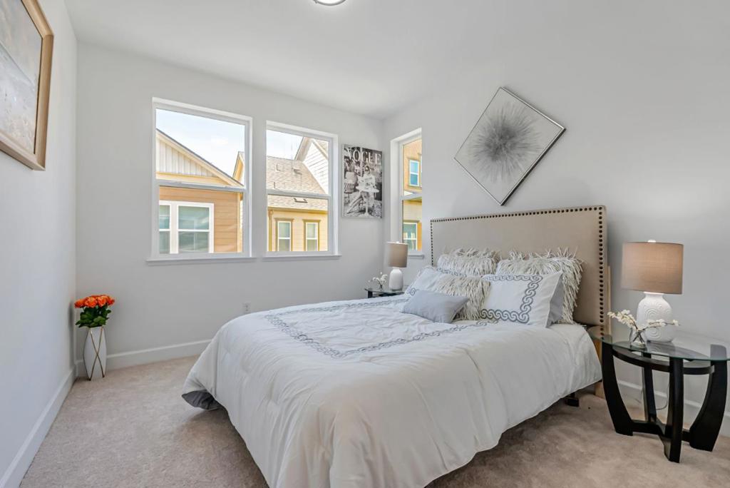 Hercules, California, 94547, United States, 4 Bedrooms Bedrooms, ,3 BathroomsBathrooms,Residential,For Sale,1978520