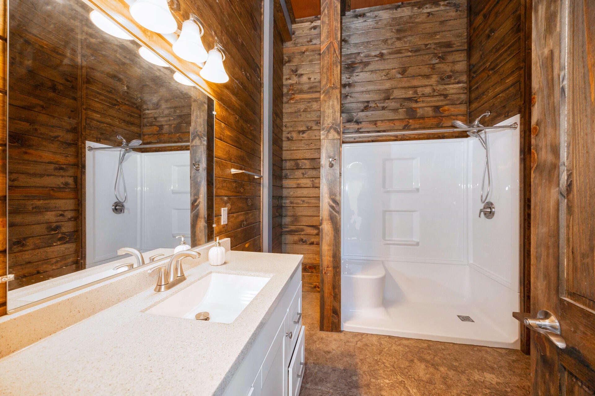 Brooklyn, Michigan, 49230, United States, 3 Bedrooms Bedrooms, ,3 BathroomsBathrooms,Residential,For Sale,1991046