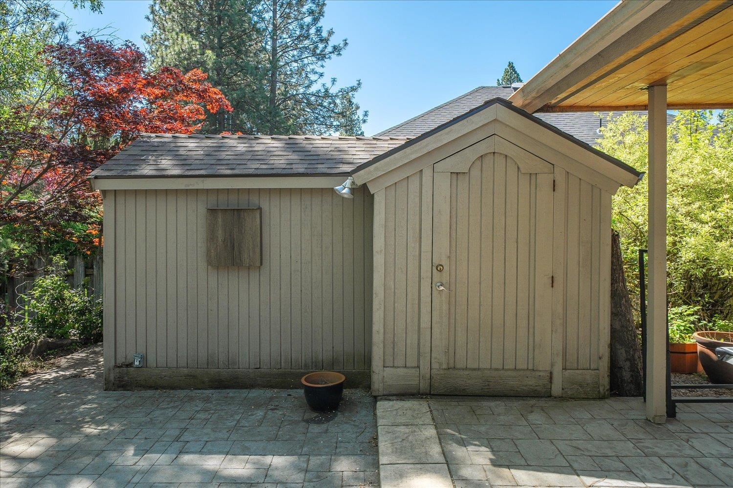 Spokane, Washington, 99203, United States, 5 Bedrooms Bedrooms, ,4 BathroomsBathrooms,Residential,For Sale,2048558