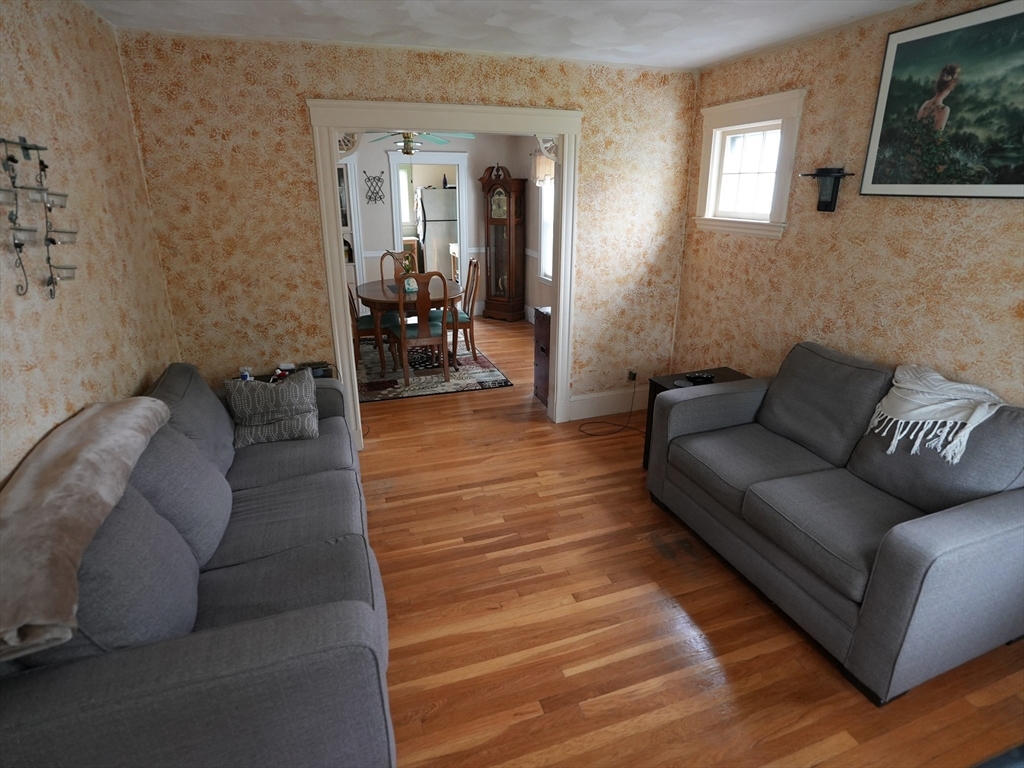 Revere, Massachusetts, 02151, United States, 2 Bedrooms Bedrooms, ,2 BathroomsBathrooms,Residential,For Sale,1935800