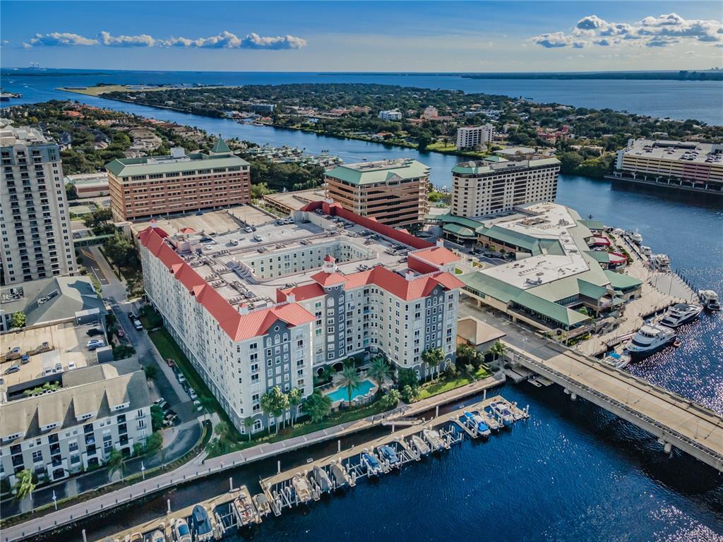 Tampa, Florida, 33602, United States, 2 Bedrooms Bedrooms, ,2 BathroomsBathrooms,Residential,For Sale,1745994