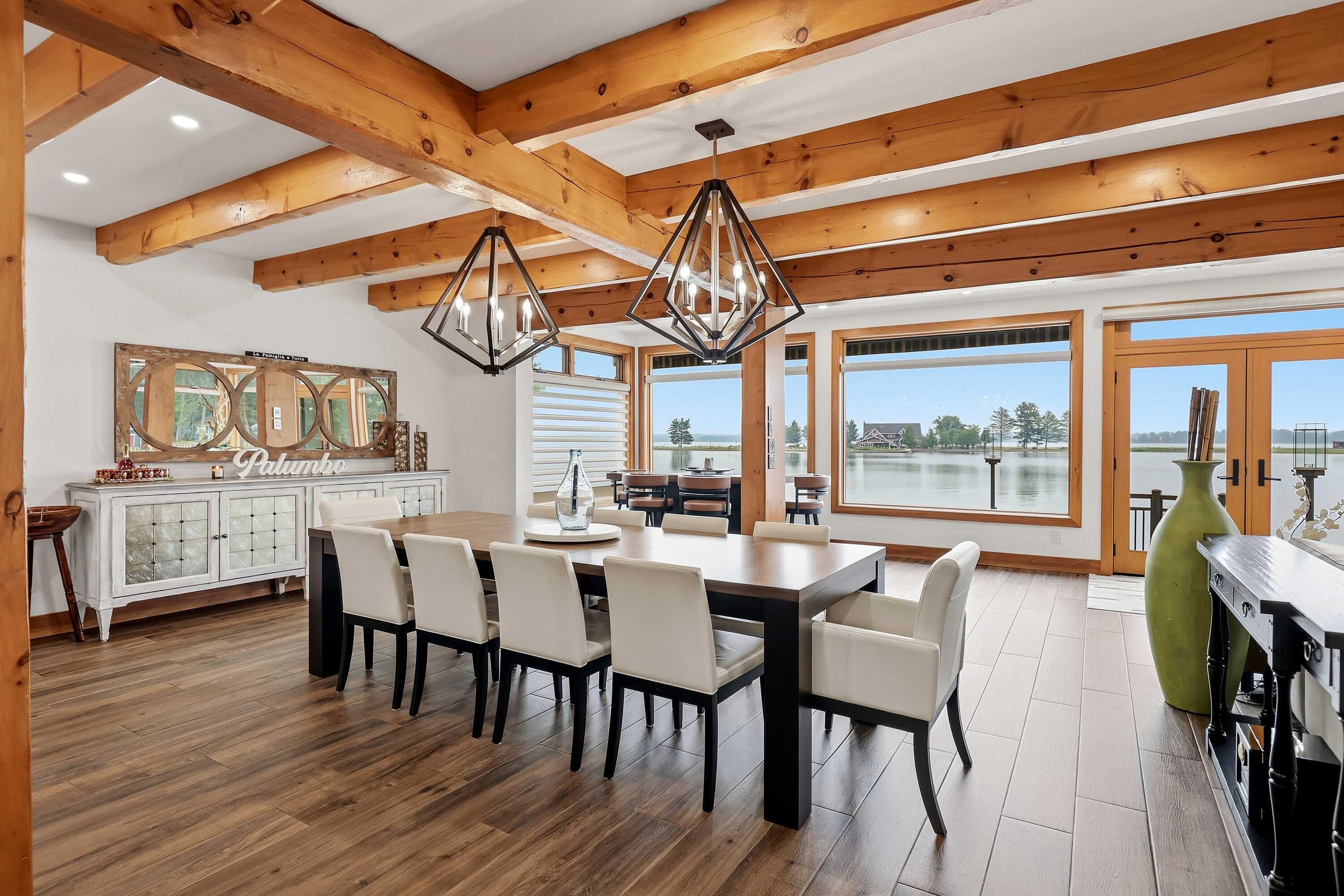  Exceptional Waterfront Home - 物件實景