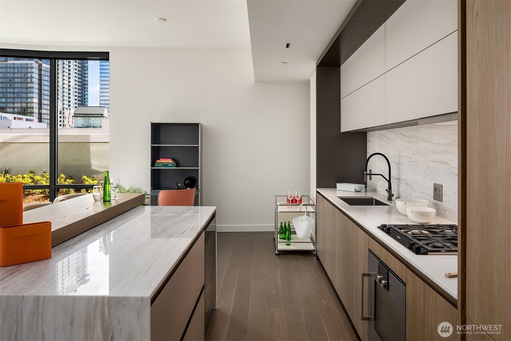 Bellevue, Washington, 98004, United States, 1 Bedroom Bedrooms, ,1 BathroomBathrooms,Residential,For Sale,1850146