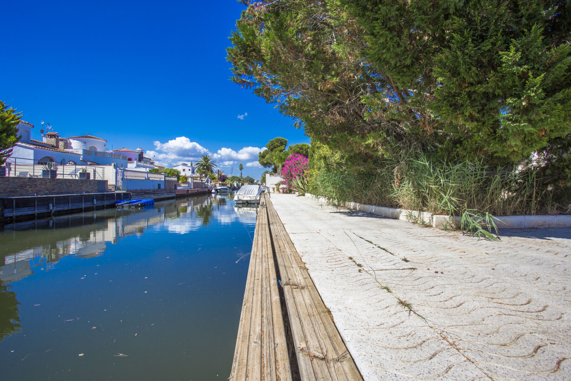  Detached Mediterranean Villa in Empuriabrava with Private Dock - 物件實景