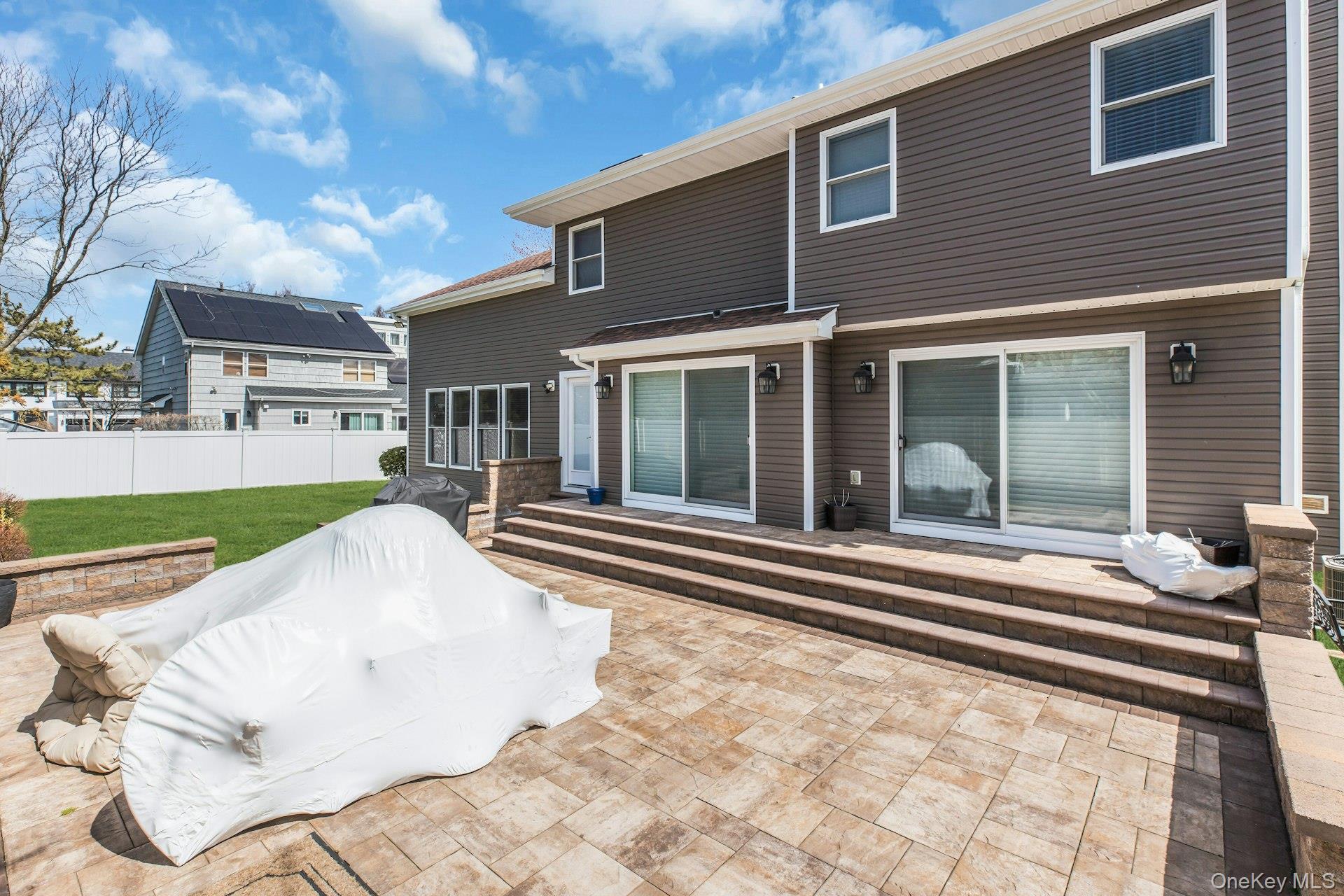  18 Daisy Court, Farmingdale, NY, 11735 - 物件實景