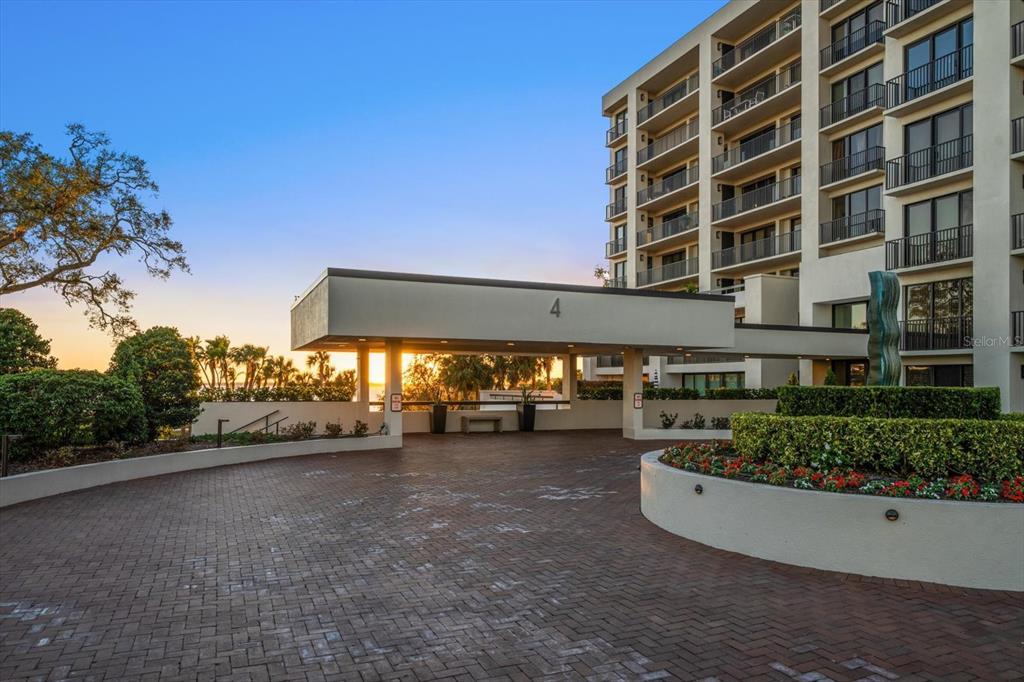 Belleair, Florida, 33756, United States, 3 Bedrooms Bedrooms, ,2 BathroomsBathrooms,Residential,For Sale,1793100