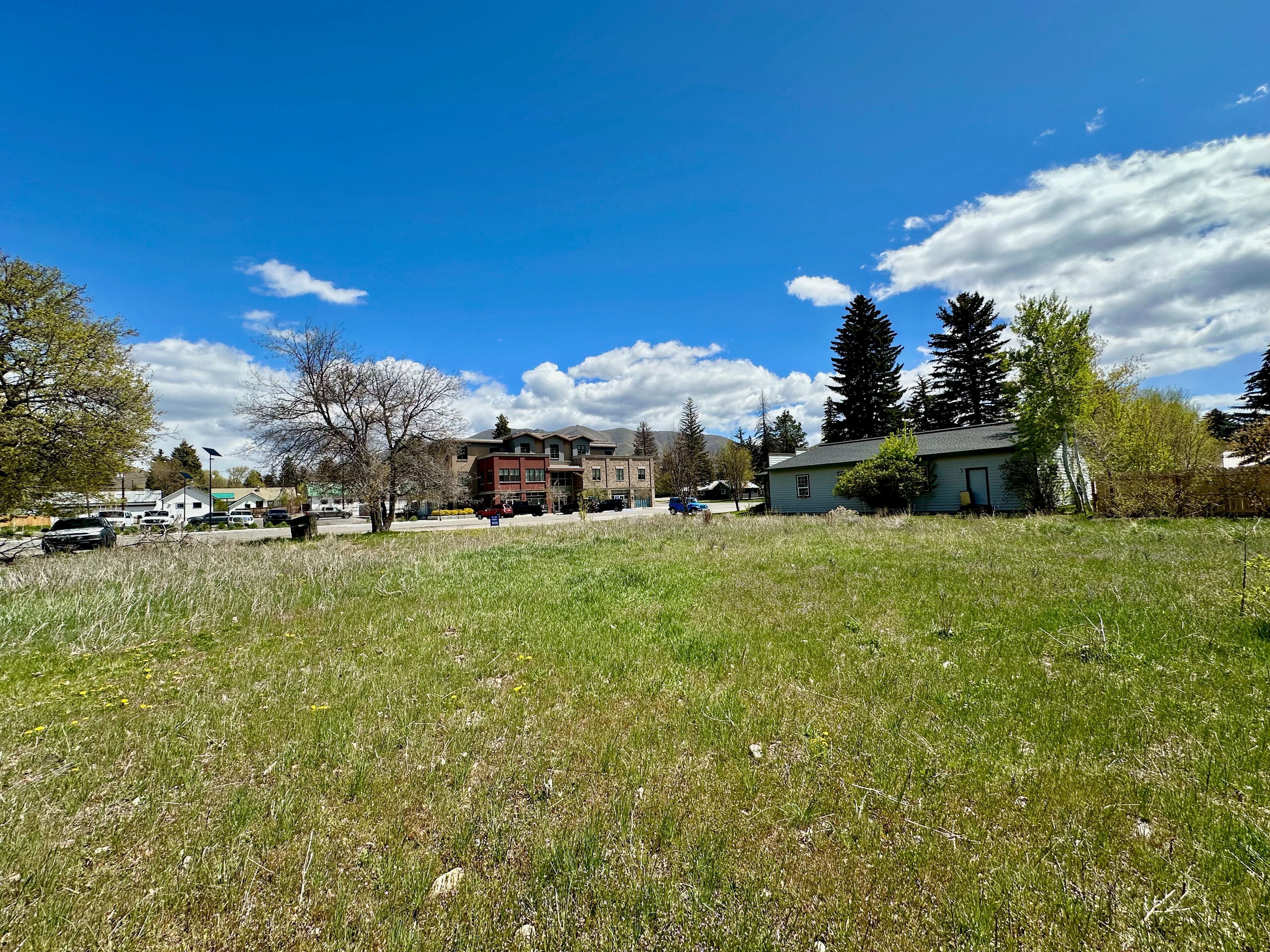  Rare Multi-Parcel Offering in the Heart of Hailey - 物件實景