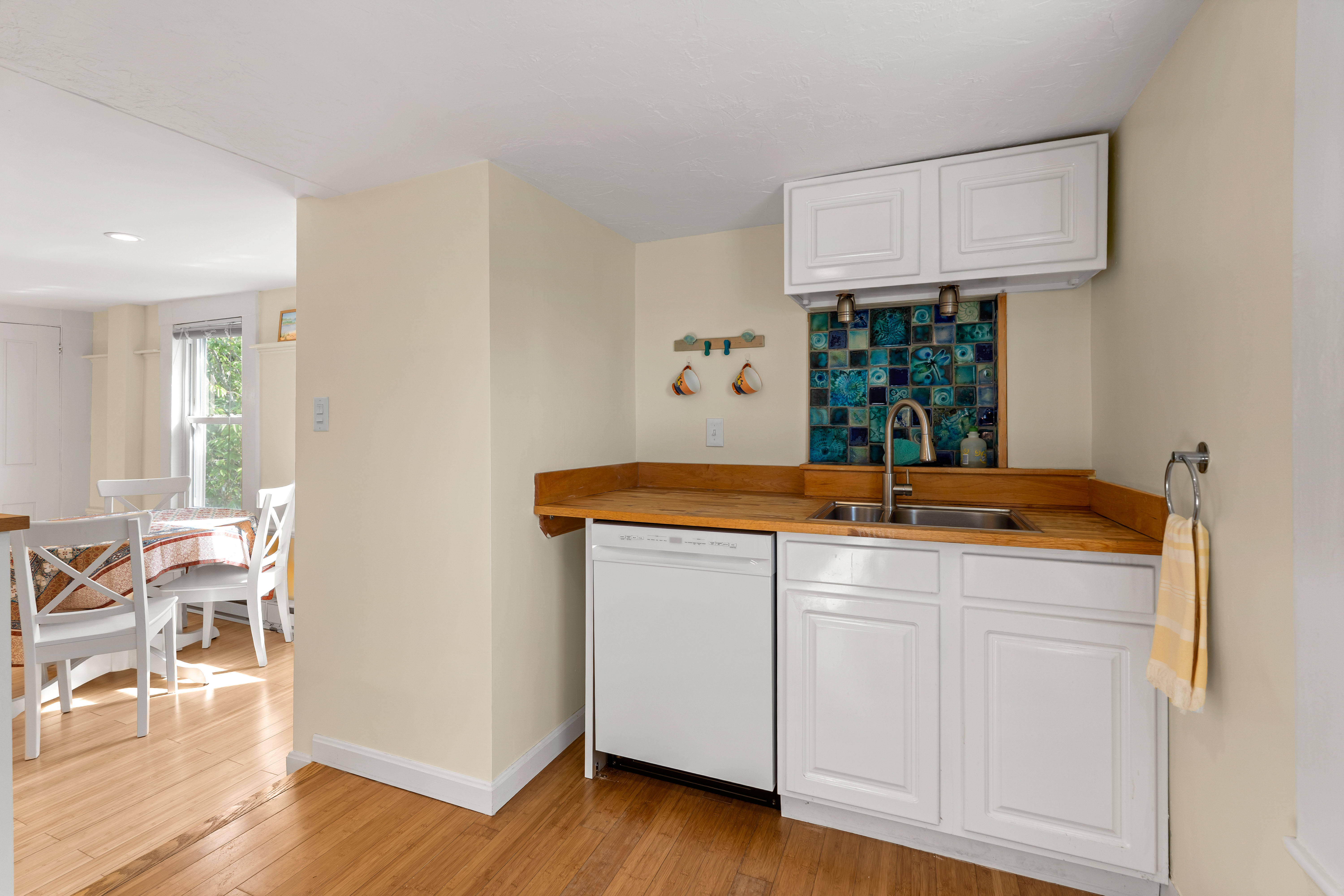  2 Mount Pleasant Street, Unit 4, Rockport, MA, 01966 - 物件實景
