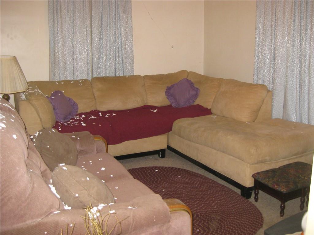 Middletown, Rhode Island, 02842, United States, 4 Bedrooms Bedrooms, ,2 BathroomsBathrooms,Residential,For Sale,1984430