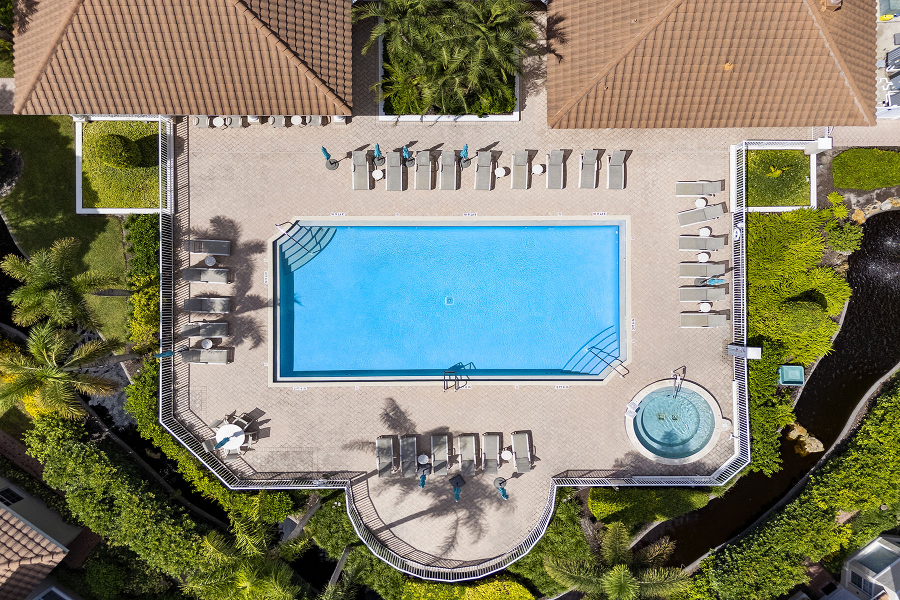  PELICAN BAY - COVINGTON ROW - 物件實景