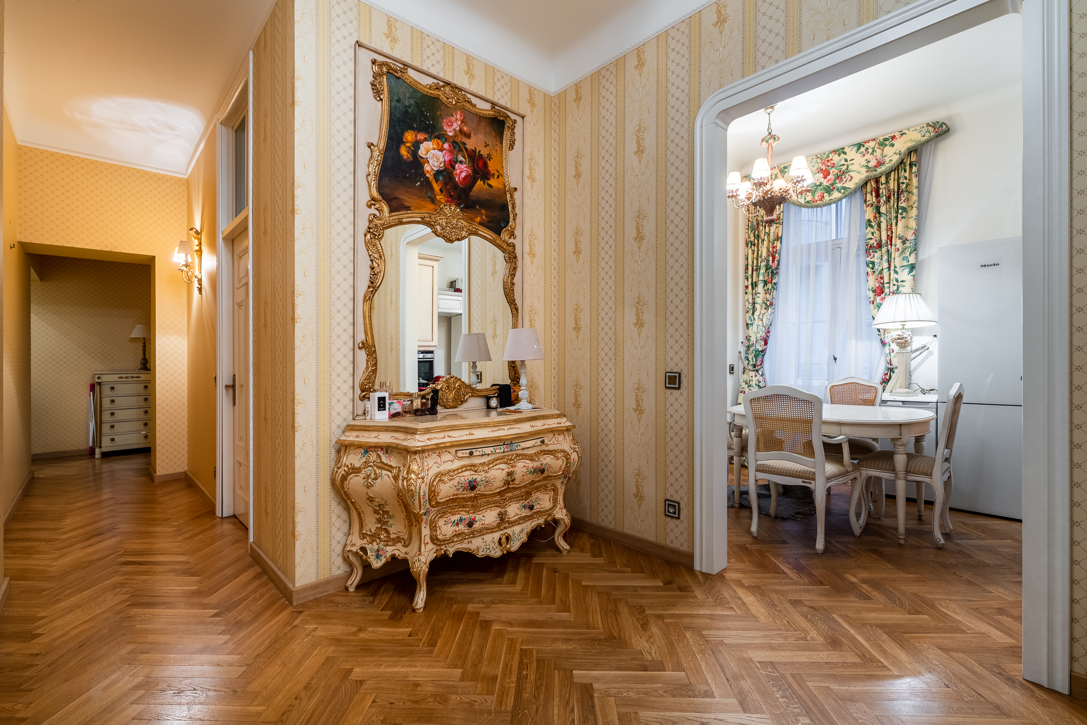  Spacious apartment in an Art Nouveau pearl - 物件實景