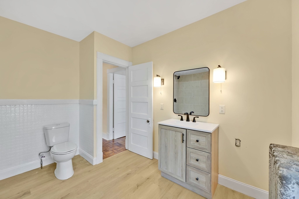 Springfield, Massachusetts, 01108, United States, 7 Bedrooms Bedrooms, ,2 BathroomsBathrooms,Residential,For Sale,2040283