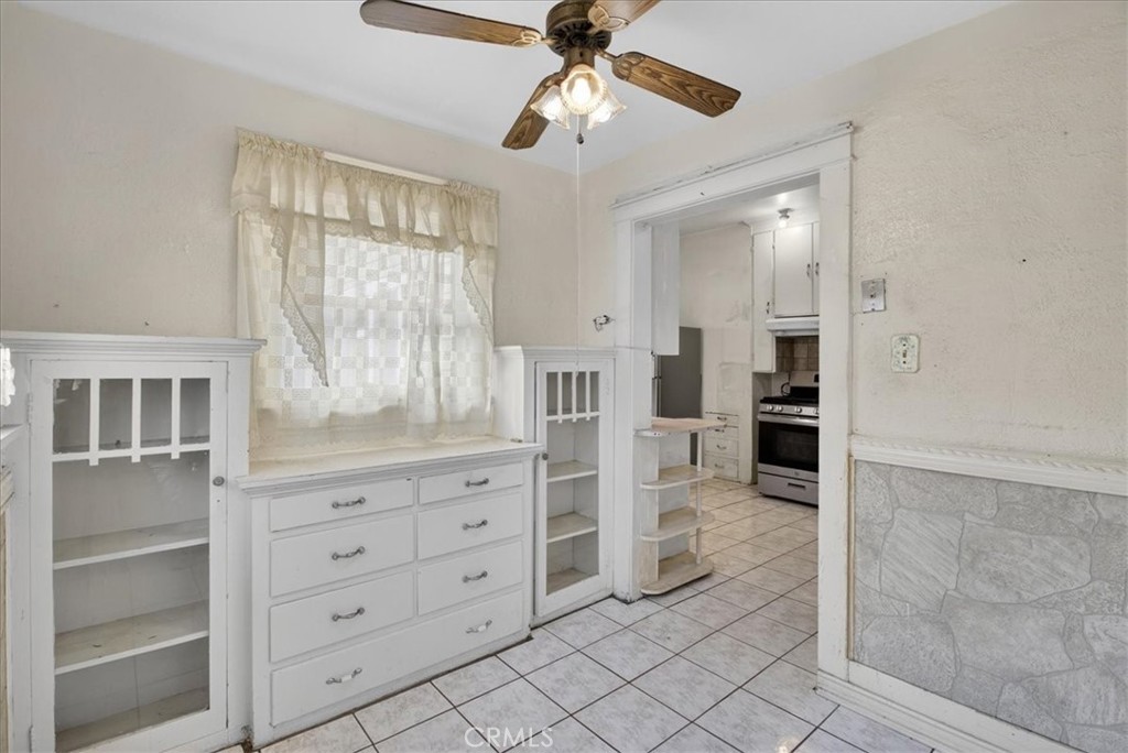 Lynwood, California, 90262, United States, 4 Bedrooms Bedrooms, ,1 BathroomBathrooms,Residential,For Sale,2013779