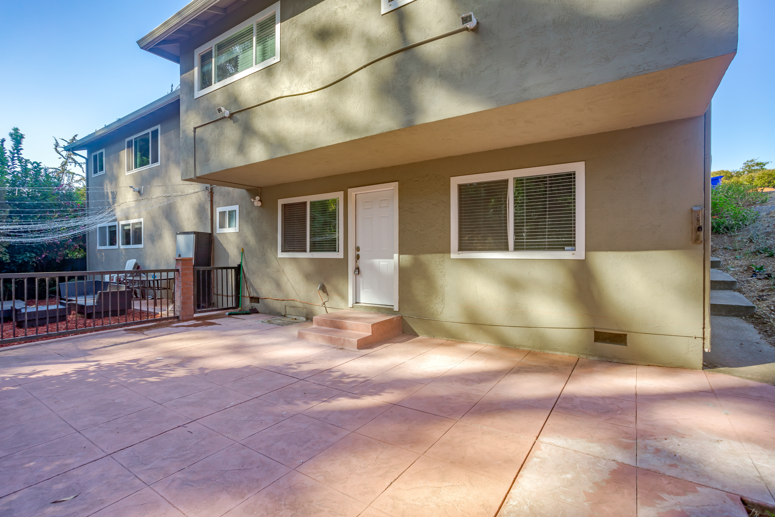 Hayward, California, 94541, United States, 4 Bedrooms Bedrooms, ,3 BathroomsBathrooms,Residential,For Sale,2005558