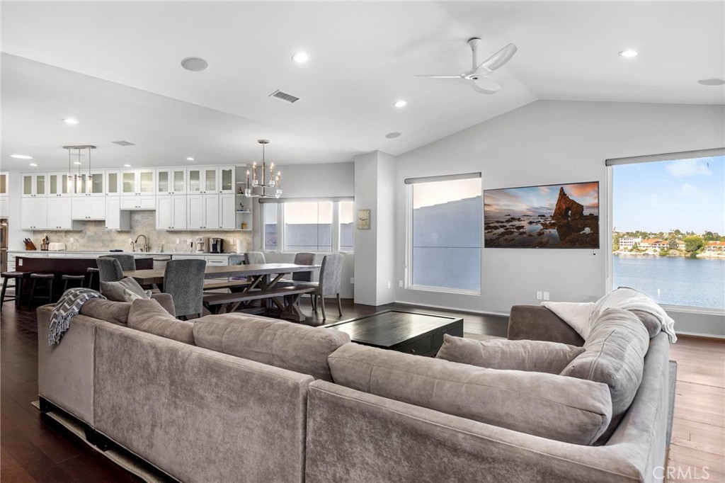 Canyon Lake, California, 92587, United States, 6 Bedrooms Bedrooms, ,5 BathroomsBathrooms,Residential,For Sale,1975311