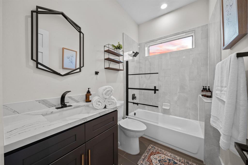 Houston, Texas, 77007, United States, 3 Bedrooms Bedrooms, ,4 BathroomsBathrooms,Residential,For Sale,1723589