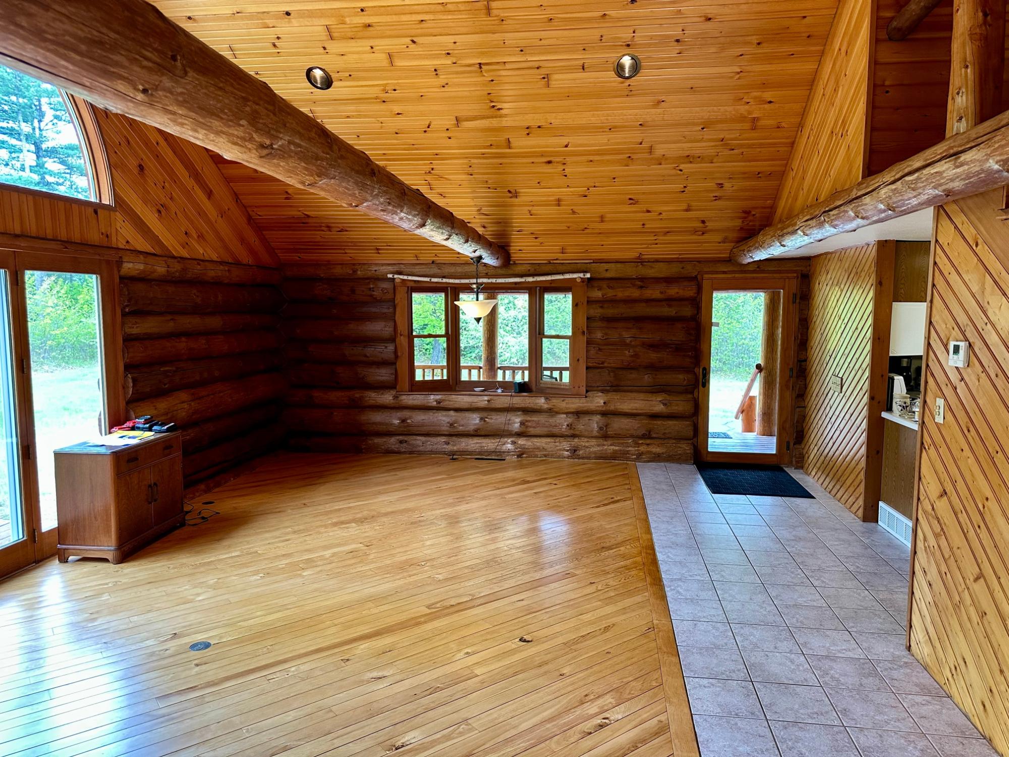 Tomahawk, Wisconsin, 54487, United States, 2 Bedrooms Bedrooms, ,2 BathroomsBathrooms,Residential,For Sale,1923926