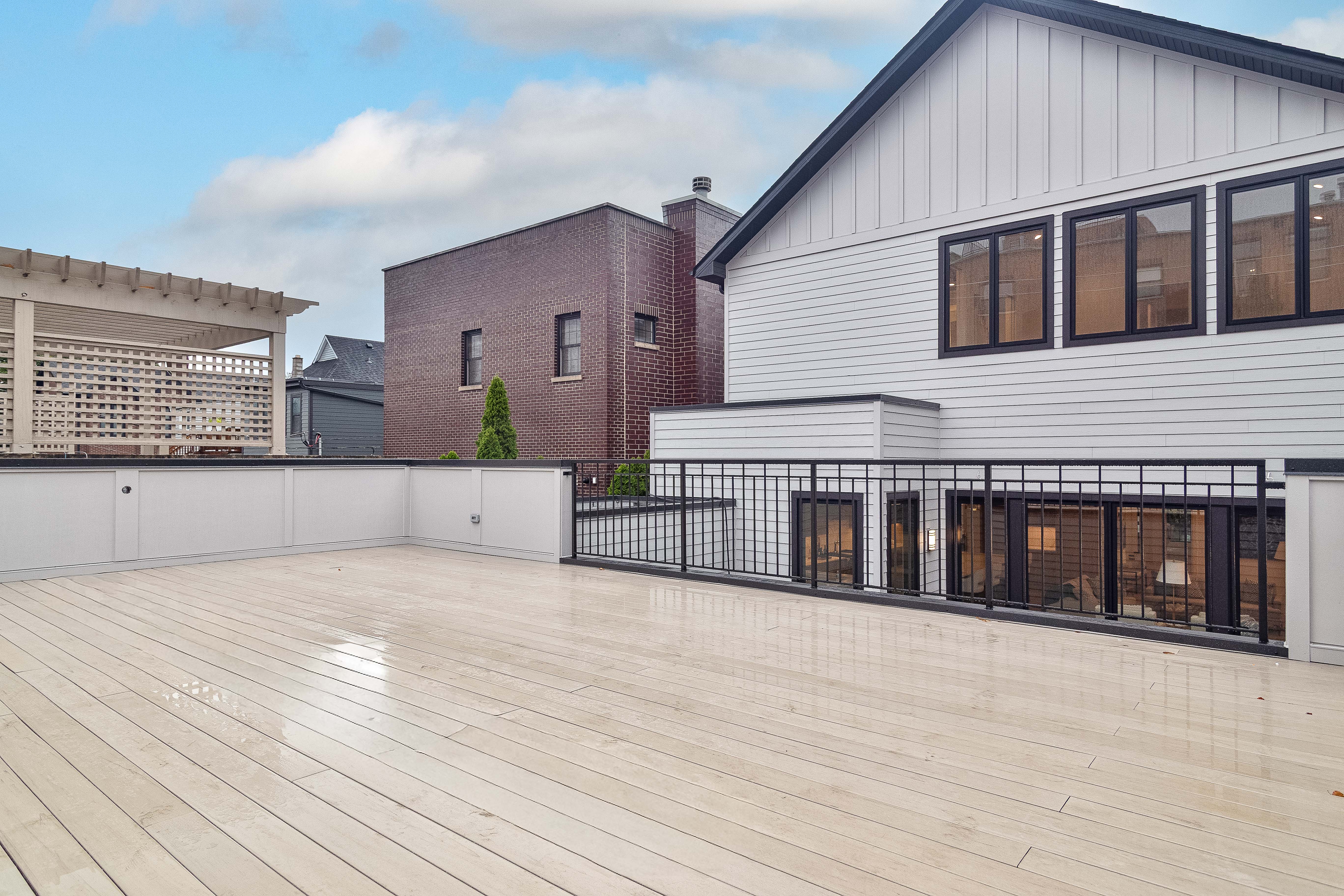  Exceptional New Home - 物件實景