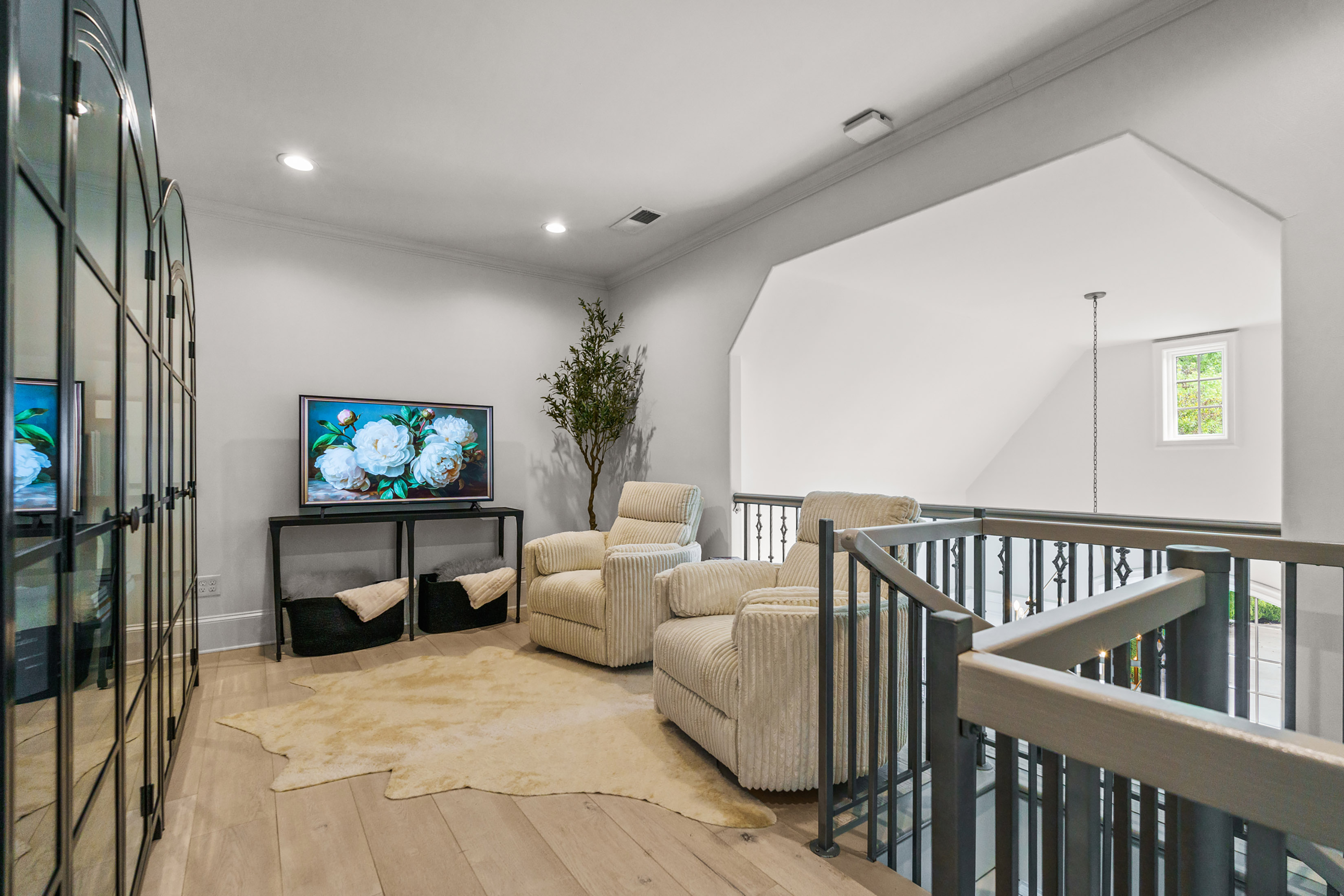  Experience Elevated Living in this Exceptional Estate-Style Residence - 物件實景