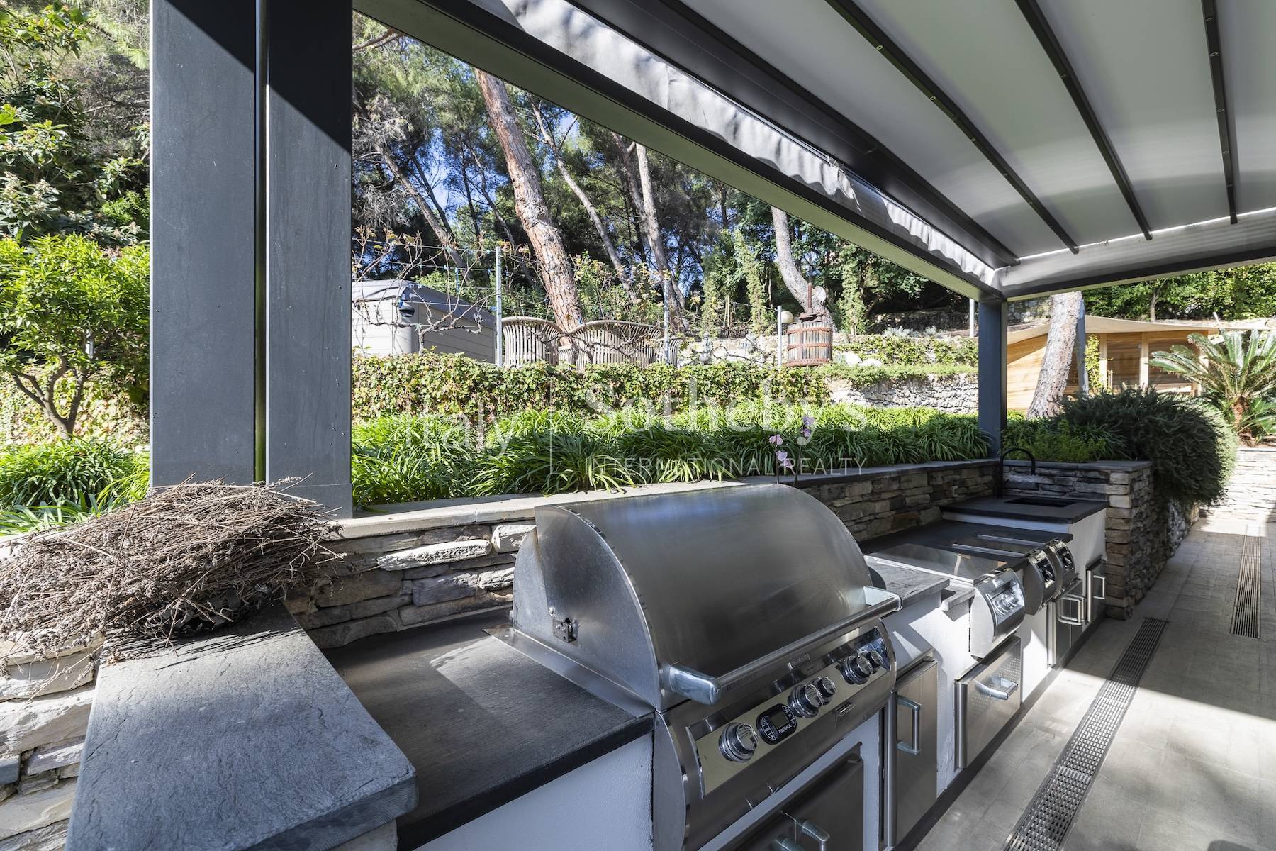  Exclusive villa surrounded by greenery just steps from the sea - 物件實景