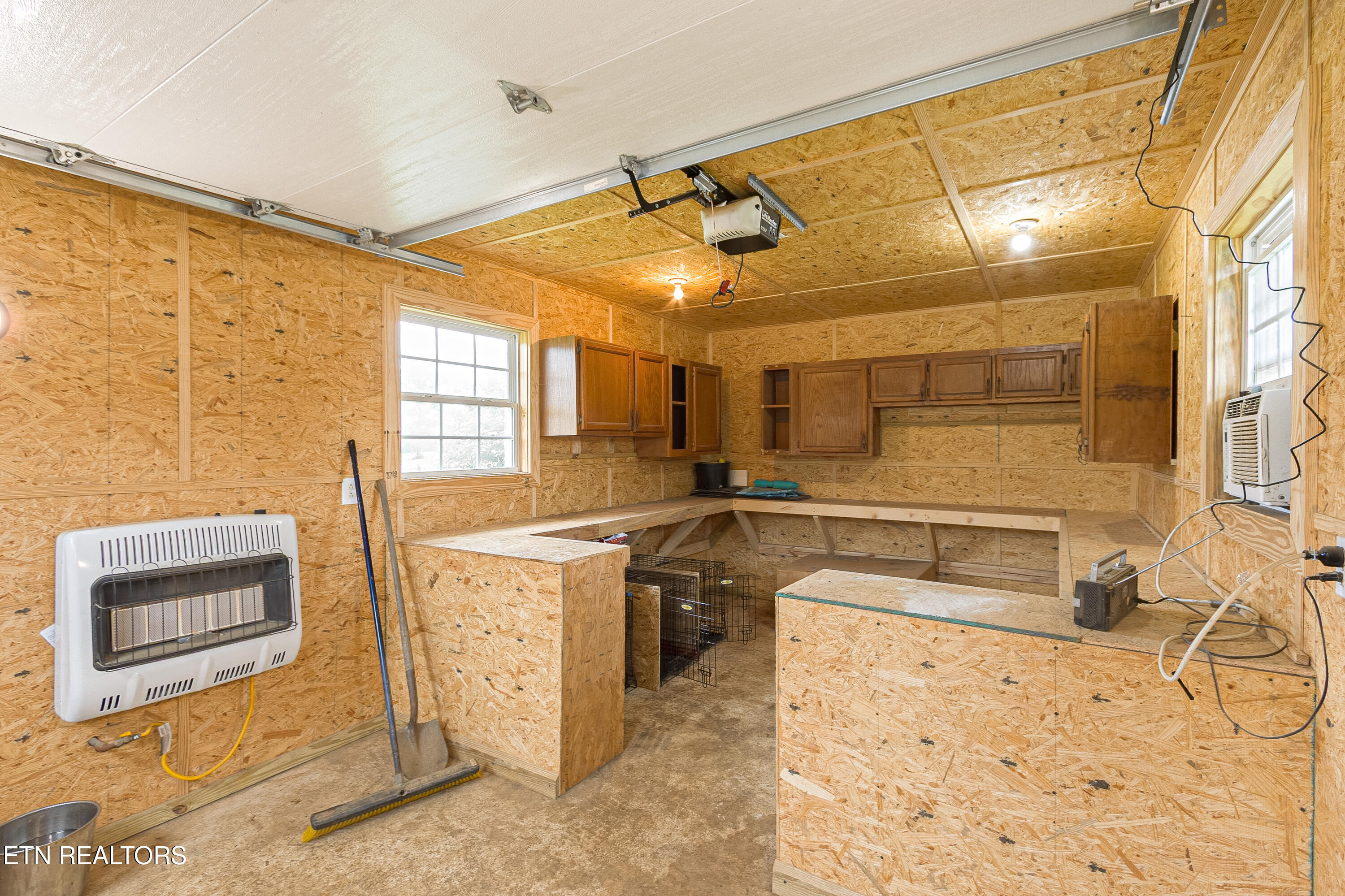 Oneida, Tennessee, 37841, United States, 3 Bedrooms Bedrooms, ,3 BathroomsBathrooms,Residential,For Sale,1973702