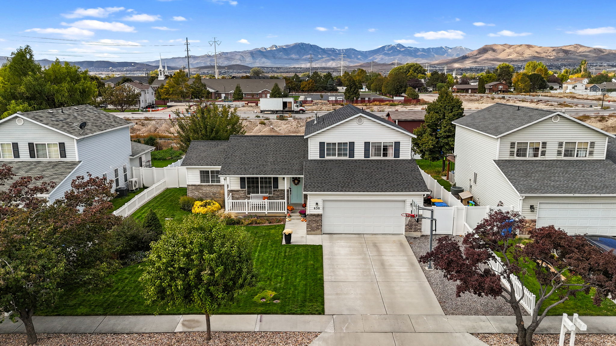 Lehi, Utah, 84043, United States, 4 Bedrooms Bedrooms, ,3 BathroomsBathrooms,Residential,For Sale,1973870