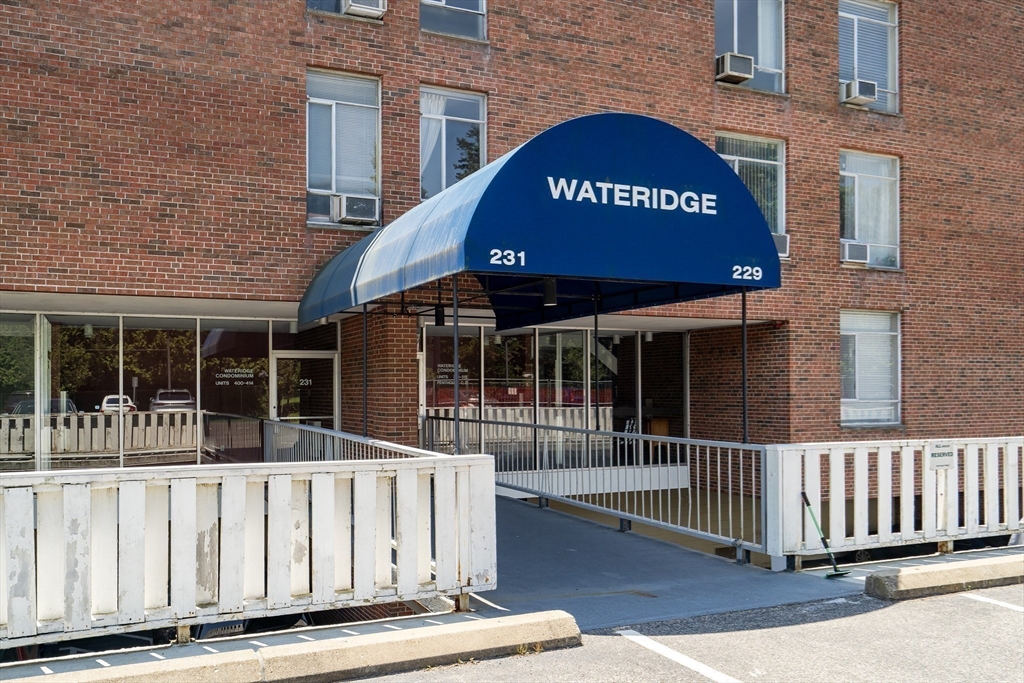 Watertown, Massachusetts, 02472, United States, 2 Bedrooms Bedrooms, ,1 BathroomBathrooms,Residential,For Sale,1865880