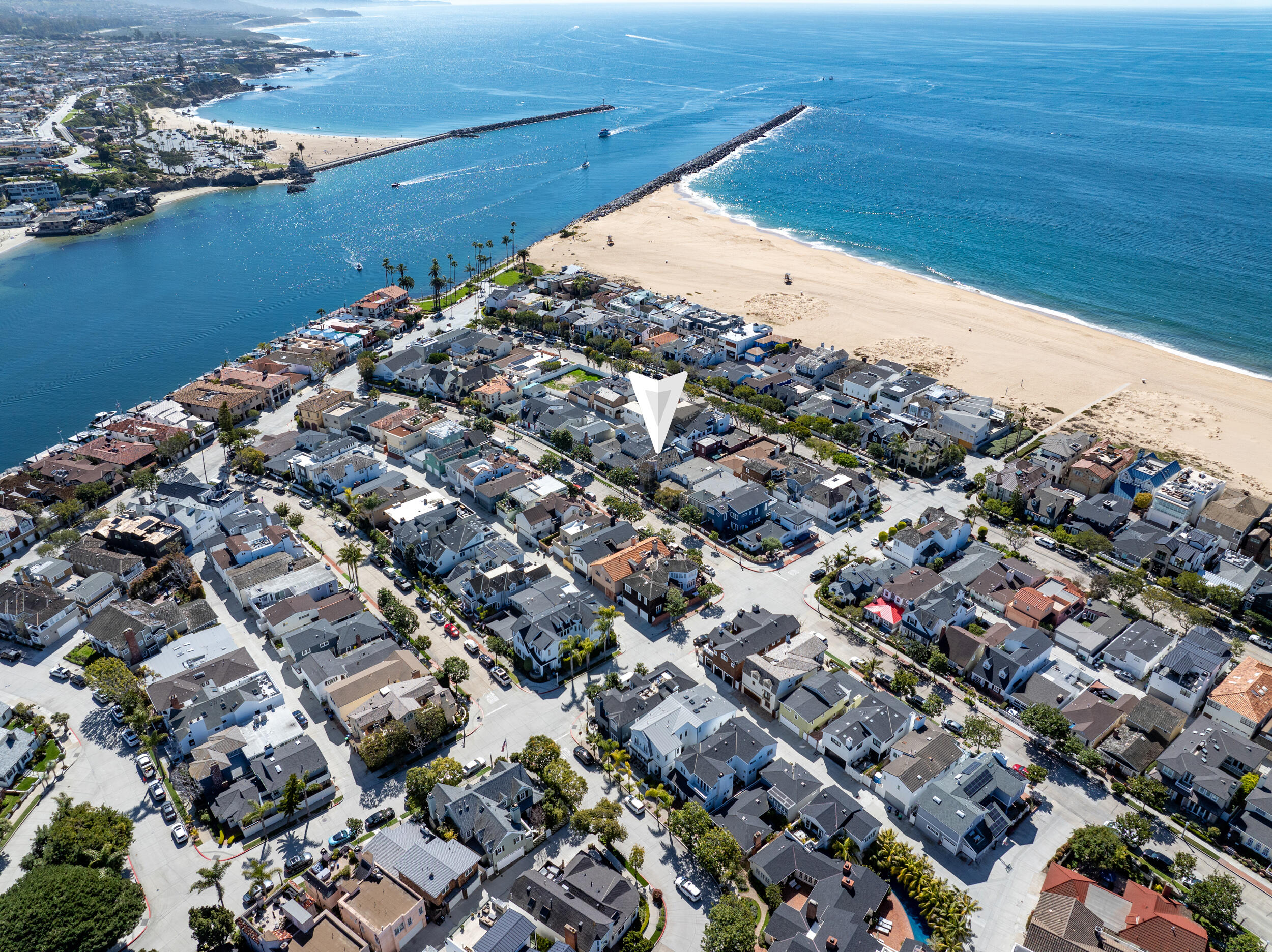 Newport Beach, California, 92661, United States, 4 Bedrooms Bedrooms, ,4 BathroomsBathrooms,Residential,For Sale,1849950