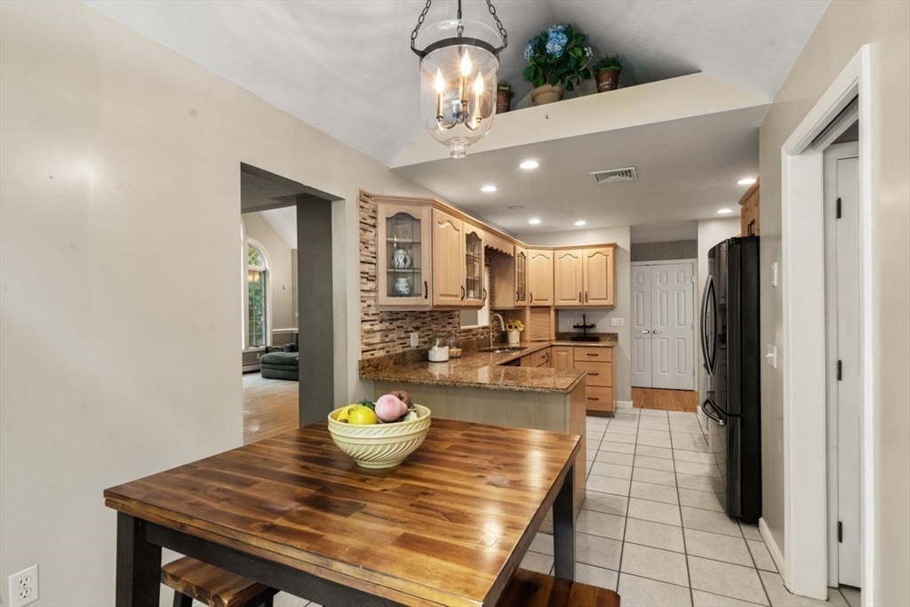 Halifax, Massachusetts, 02338, United States, 3 Bedrooms Bedrooms, ,3 BathroomsBathrooms,Residential,For Sale,1938860