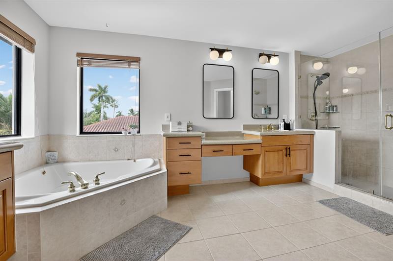 Miramar, Florida, 33027, United States, 5 Bedrooms Bedrooms, ,3 BathroomsBathrooms,Residential,For Sale,1987631