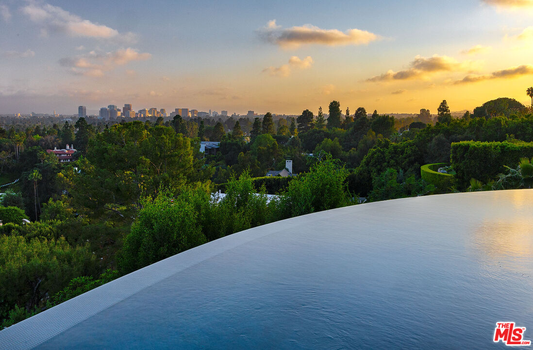 1118 Calle Vista Dr, Beverly Hills, California, 90210, United States, 4 Bedrooms Bedrooms, ,8 BathroomsBathrooms,Residential,For Sale,1118 Calle Vista Dr,1644592