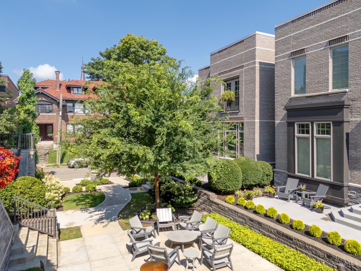 Cincinnati, Ohio, 45206, United States, 2 Bedrooms Bedrooms, ,3 BathroomsBathrooms,Residential,For Sale,1940319