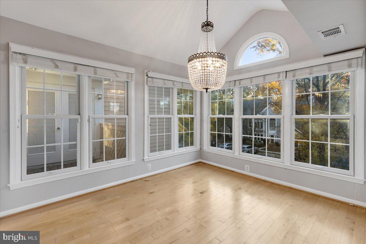 Reston, Virginia, 20194, United States, 3 Bedrooms Bedrooms, ,3 BathroomsBathrooms,Residential,For Sale,1989486