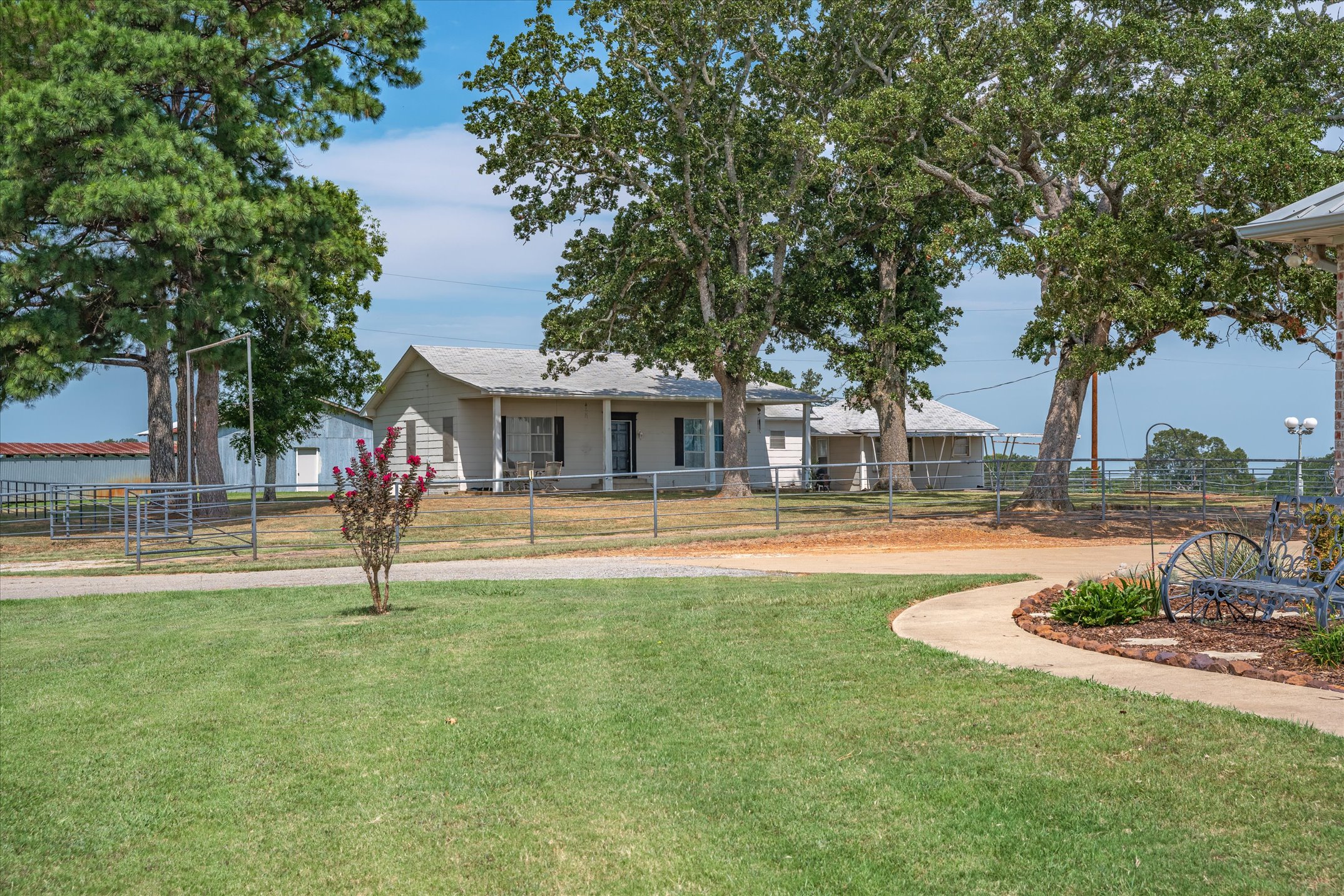9208 FM 17, Grand Saline, Texas, 75140, United States, 5 Bedrooms Bedrooms, ,6 BathroomsBathrooms,Residential,For Sale,9208 FM 17,1317594