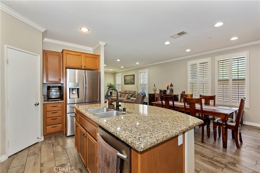 Fontana, California, 92336, United States, 4 Bedrooms Bedrooms, ,3 BathroomsBathrooms,Residential,For Sale,1970103