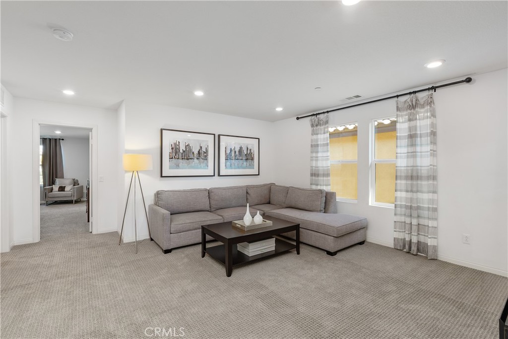 Upland, California, 91786, United States, 3 Bedrooms Bedrooms, ,3 BathroomsBathrooms,Residential,For Sale,1950981