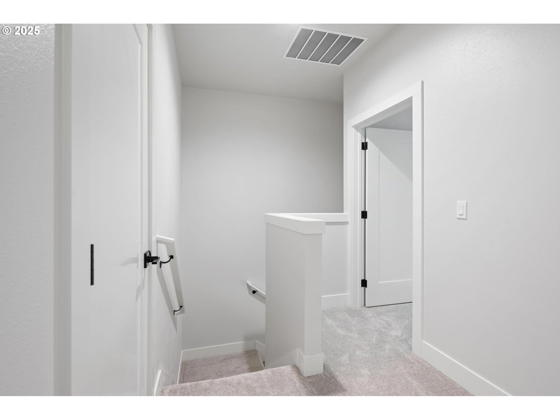 Tigard, Oregon, 97224, United States, 3 Bedrooms Bedrooms, ,2 BathroomsBathrooms,Residential,For Sale,1837175