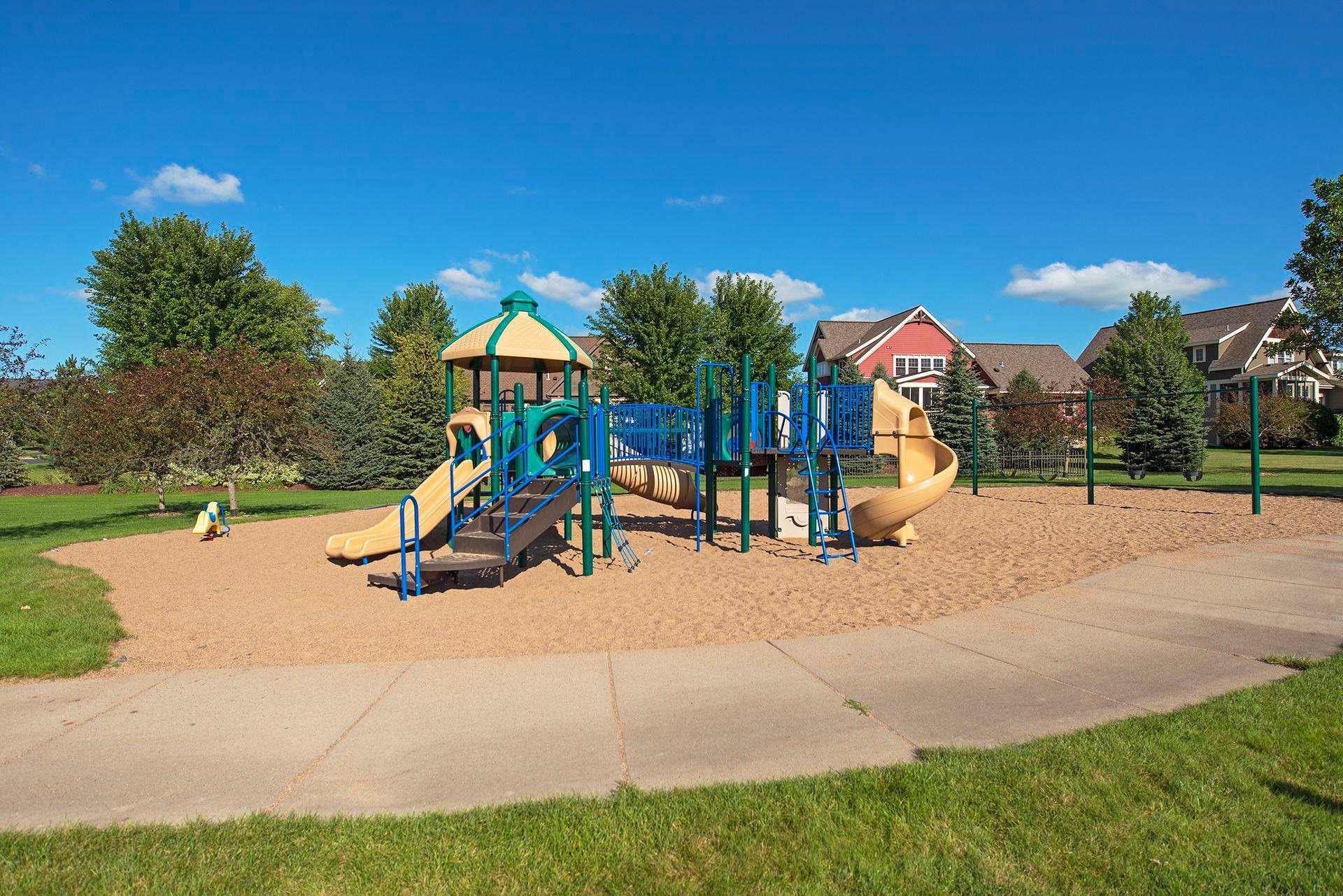 Lakeville, Minnesota, 55044, United States, 3 Bedrooms Bedrooms, ,2 BathroomsBathrooms,Residential,For Sale,1971412