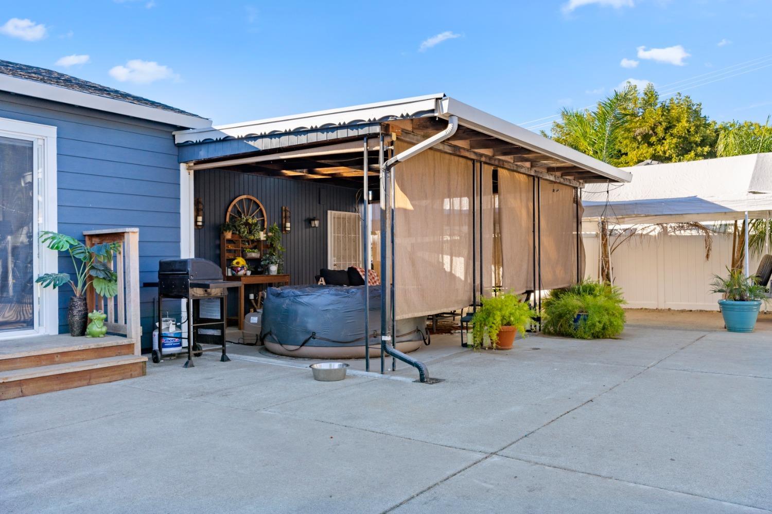 Orangevale, California, 95662, United States, 3 Bedrooms Bedrooms, ,1 BathroomBathrooms,Residential,For Sale,1975471