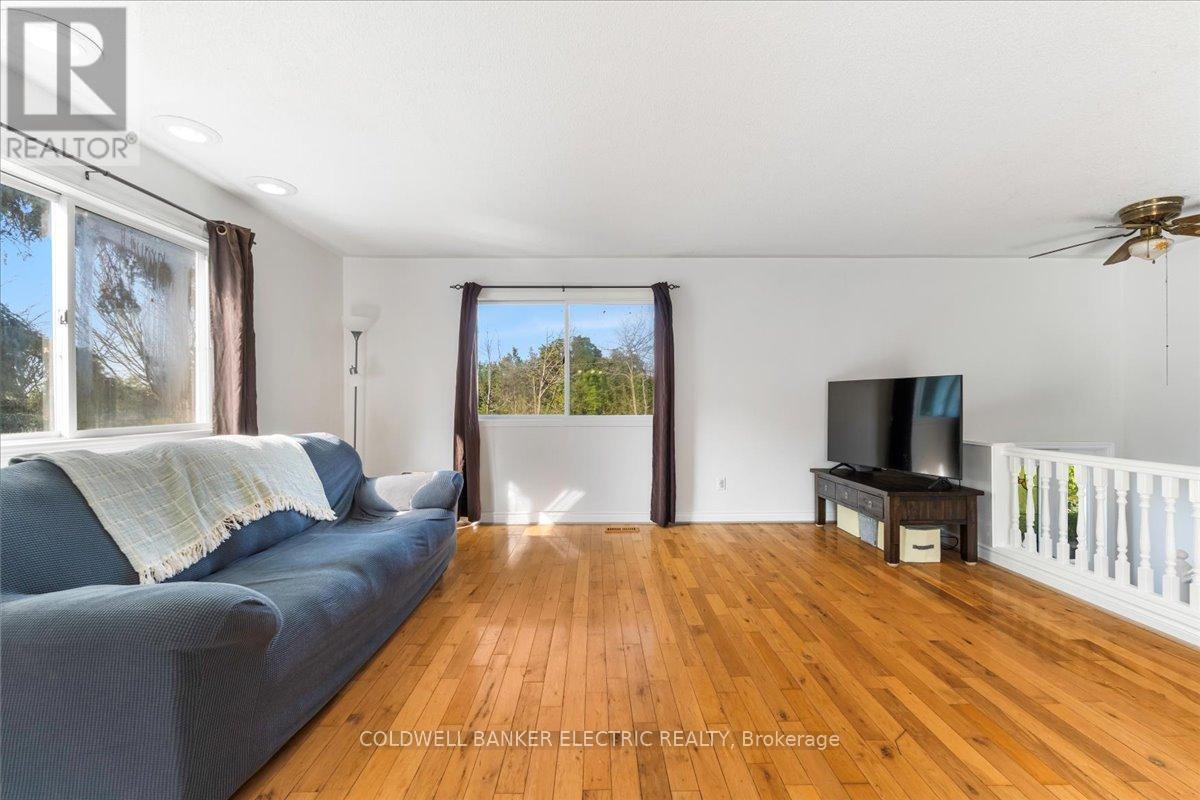 PRINCE EDWARD COUNTY (AMELIASBURG WARD), Ontario, K0K 1A0, CA, 5 Bedrooms Bedrooms, ,2 BathroomsBathrooms,Residential,For Sale,1867641