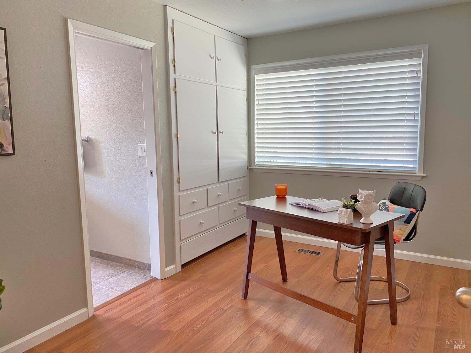 Vacaville, California, 95688, United States, 5 Bedrooms Bedrooms, ,3 BathroomsBathrooms,Residential,For Sale,1911426
