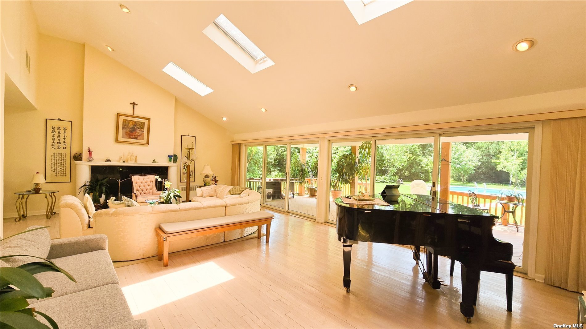 8 The Pines, Old Westbury, New York, 11568, United States, 3 Bedrooms Bedrooms, ,3 BathroomsBathrooms,Residential,For Sale,8 The Pines,1668876