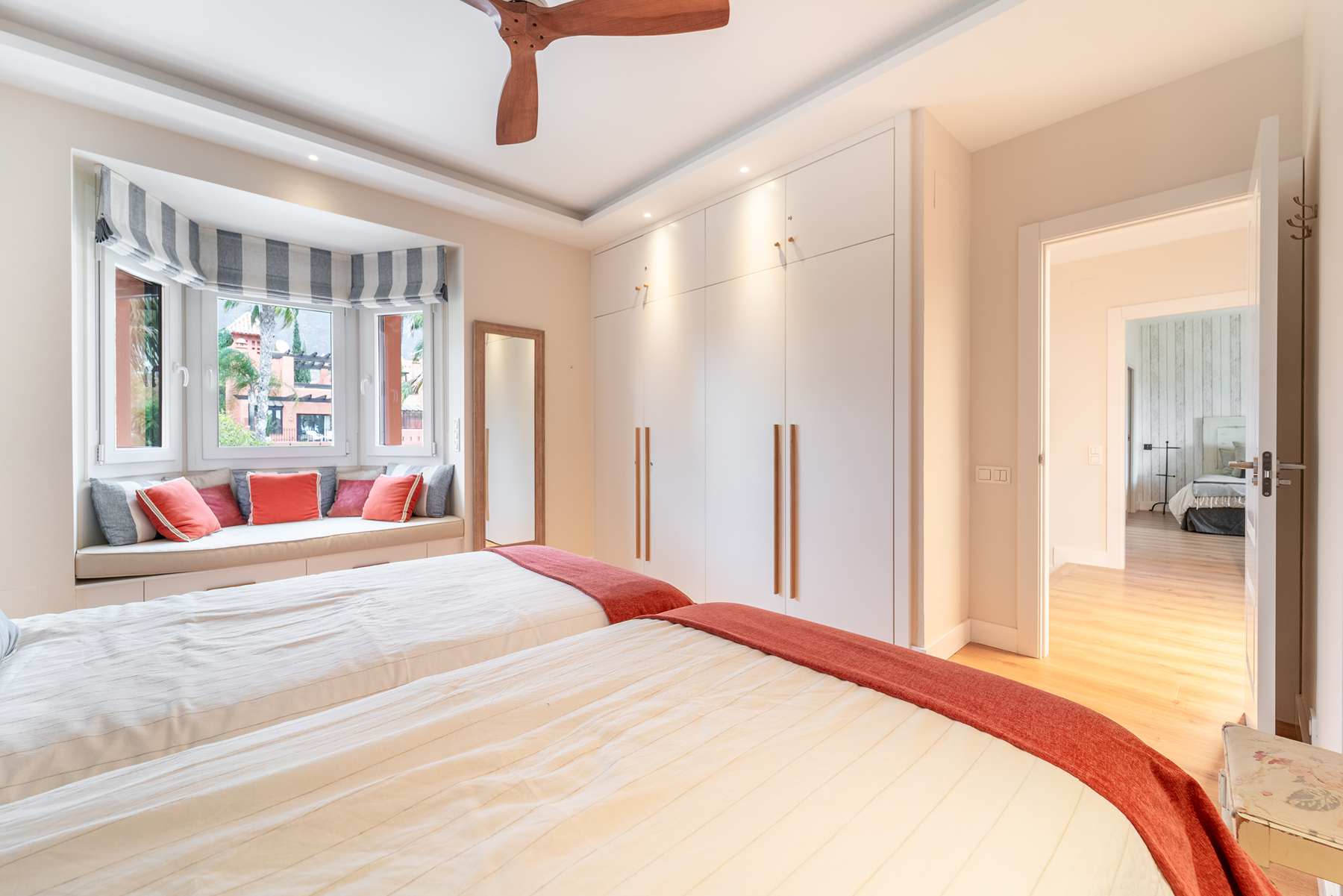  Charming Andalusian-style villa in Altos de Puente Romano, Golden Mile - 物件實景