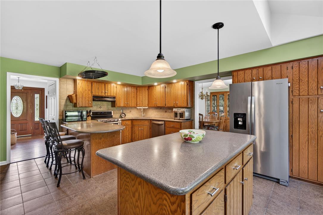 Lower Saucon Twp, Pennsylvania, 18055, United States, 5 Bedrooms Bedrooms, ,4 BathroomsBathrooms,Residential,For Sale,2048315