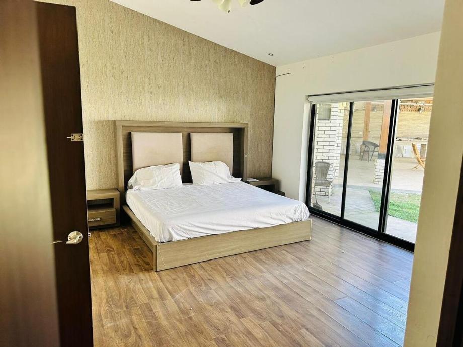 Monterrey, Nuevo León, 64987, Mexico, 5 Bedrooms Bedrooms, ,5 BathroomsBathrooms,Residential,For Sale,1940150