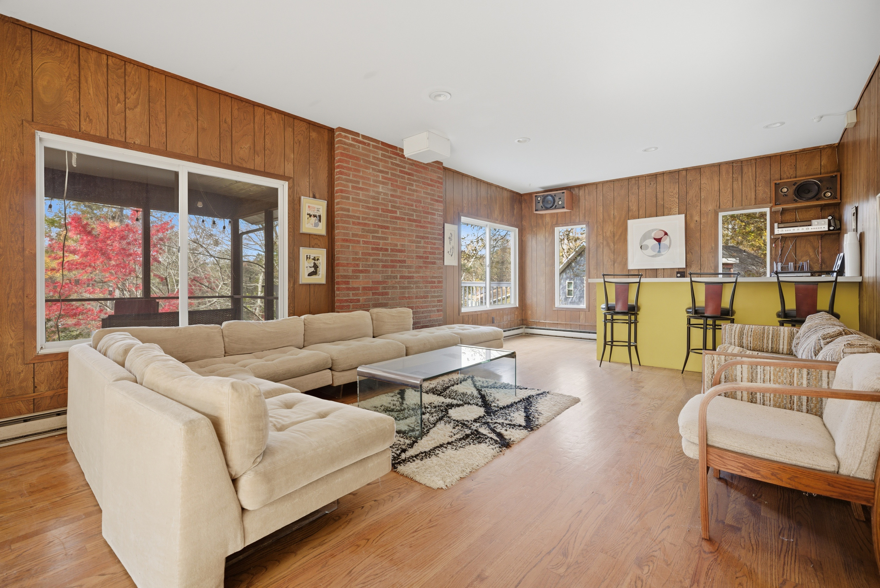 Danbury, Connecticut, 06810, United States, 4 Bedrooms Bedrooms, ,2 BathroomsBathrooms,Residential,For Sale,1988072