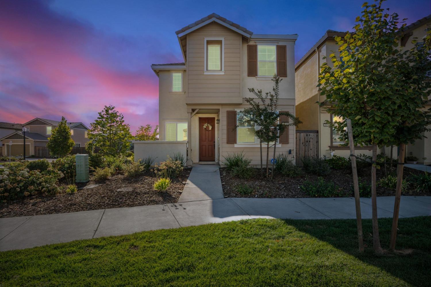 Sacramento, California, 95834, United States, 3 Bedrooms Bedrooms, ,3 BathroomsBathrooms,Residential,For Sale,1896933