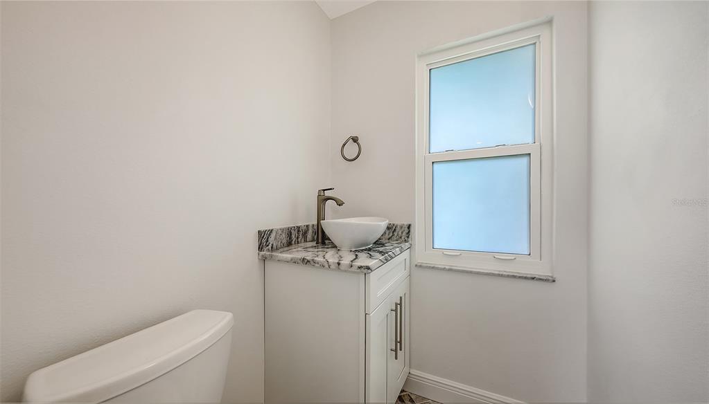 Sarasota, Florida, 34235, United States, 4 Bedrooms Bedrooms, ,3 BathroomsBathrooms,Residential,For Sale,1903701